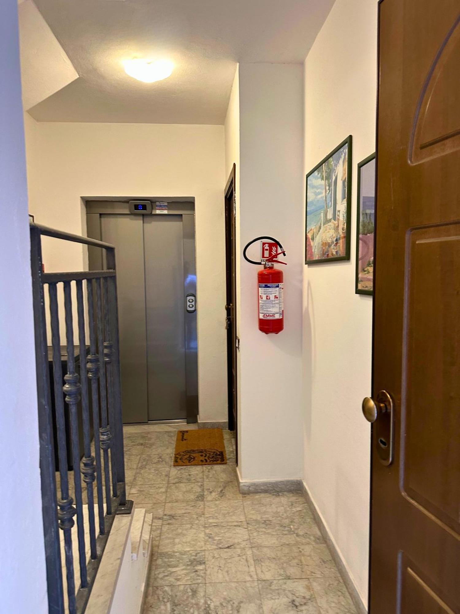 Appartamenti-Residence Al Massimo Παλέρμο Εξωτερικό φωτογραφία